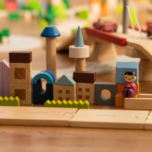 6292_plantoys_urban_city_blocks_pretend_play_3yrs_fine_motor_language_and_communications_imagination_social_coordination_creative_wooden_toys_education_toys_safety_toys_non-toxic_0